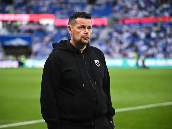 Lens : le départ de Pierre Sage va impacter le mercato !