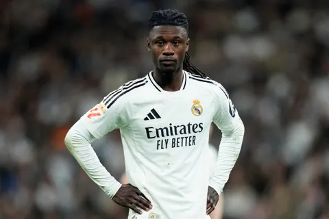 Mercato Real Madrid : “ce transfert lui conviendrait”, une destination favorite pour Camavinga ?