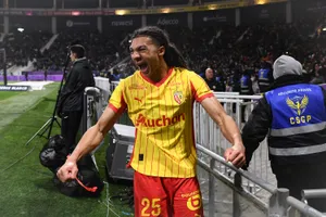 Mercato Lens : un club de Ligue 1 prêt à tenter sa chance sur la révélation Ismaëlo Ganiou