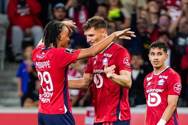 Thomas MEUNIER, Ethan Mbappé, Lille
