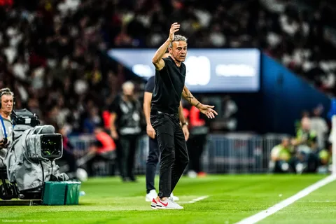 PSG : Luis Enrique pense “avoir vu la plus belle équipe au Parc des Princes”