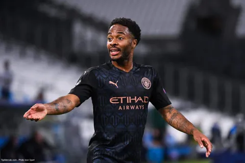 Manchester City : le Barça reste attentif à la situation de Sterling