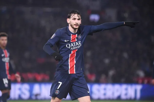 Khvicha Kvaratskhelia PSG