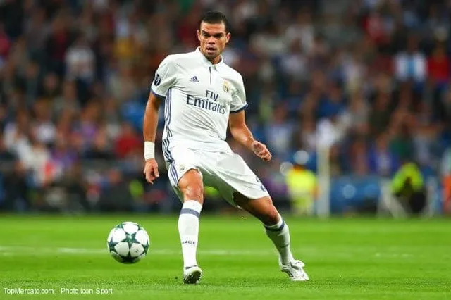 Real Madrid : le Besiktas en pole pour Pepe ?