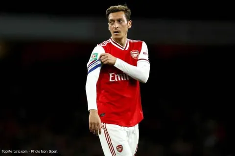 Arsenal, Arteta : “Özil a répondu présent”