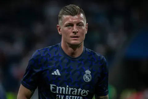 Mercato - Real Madrid : le remplaçant de Toni Kroos trouvé à Newcastle