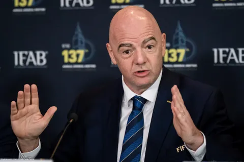 OM-OL : la FIFA s’en mêle, Infantino hallucine !