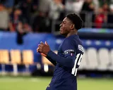 Mercato PSG : le 6e de Premier League veut envoyer en L1 le Titi Emmanuel Mbemba