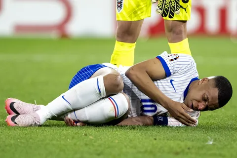 Equipe de France : Dugarry calme tout le monde à propos de Mbappé