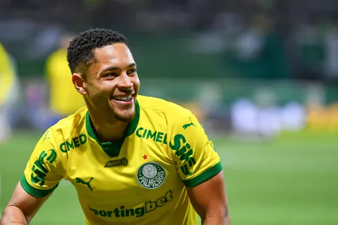 Vitor Roque : de flop du Barça à la finale de la Copa Libertadores