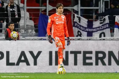 OL : Tatarusanu émet un doute sur son avenir