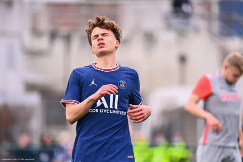 Mercato - PSG : Michut sur le départ, une offre transmise pour Ekitike ?