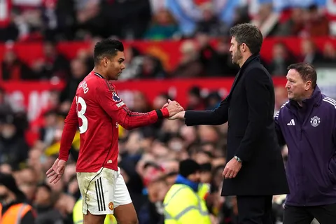 Mercato – Avant le départ de Casemiro, l’option privilégiée par Manchester United en janvier 