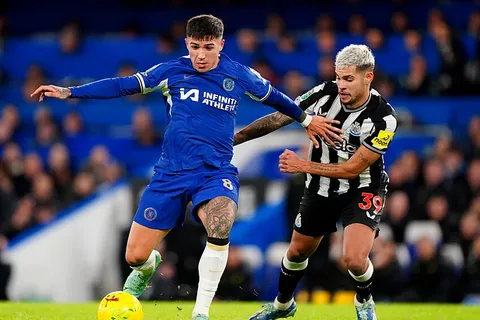 Mercato Barça : une cible de Manchester City à 115 M€ identifiée comme le remplaçant de Frenkie De Jong