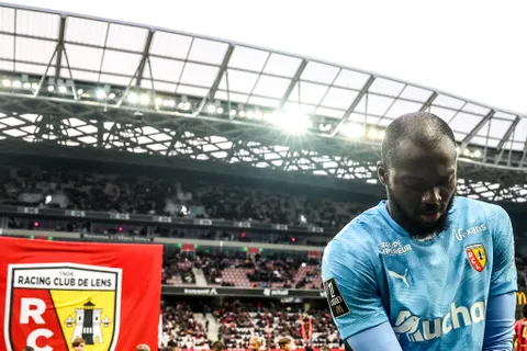 Lens : les galères s’enchaînent après le départ de Samba, un gardien de 17 ans titulaire contre l’OM ?