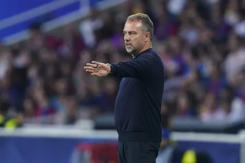 Barça : 2 recrues réclamées par Hansi Flick au mercato d’hiver ?