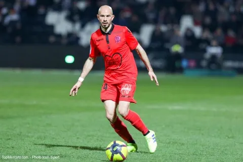 Amiens : la direction pense à Christophe Jallet