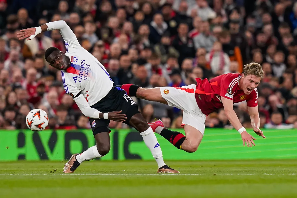 Moussa Niakhaté OL Lyon Manchester United