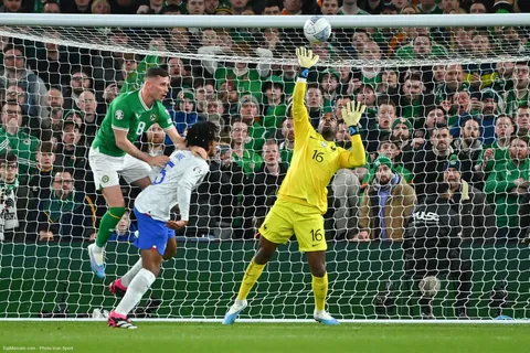 Le bijou de Pavard, Maignan le super-héros, une attaque en panne…. Les Tops et les Flops d’Irlande-France