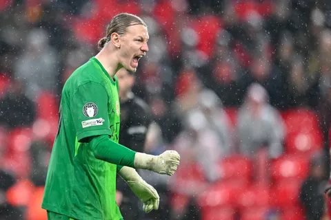 PSG : décisif contre Liverpool, Matvey Safonov assure sa place de n°1… pour la saison prochaine ?