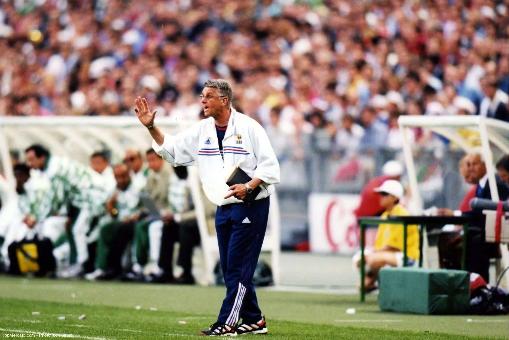 Lequel de ces Français ne fait PAS partie de la liste des six joueurs écartés par Aimé Jacquet juste avant le début de la Coupe du monde 1998 ?