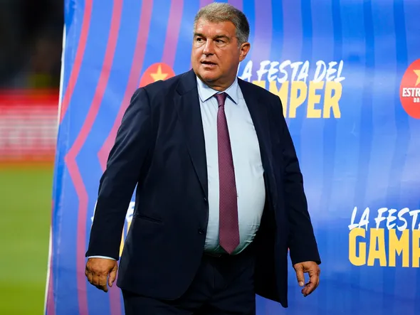Mercato Barça : « Ils se sont fait passer pour offensés », Laporta règle ses comptes avec l’Atlético pour Alvarez