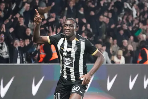 Mercato – Angers refuse 16 M€ pour Sidiki Chérif, le prix fixé par le SCO