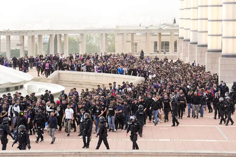 Barcelone-PSG : “Elle m’a passé la main entre les fesses et le pubis”, le témoignage glaçant d’une Parisienne