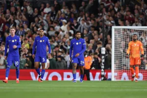 Chelsea : 40 M€ pour un 8e joueur en défense centrale, la stratégie mercato de BlueCo interpelle à nouveau