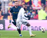 OL : “J’entends beaucoup de choses”, Lacazette a parlé après Lens !