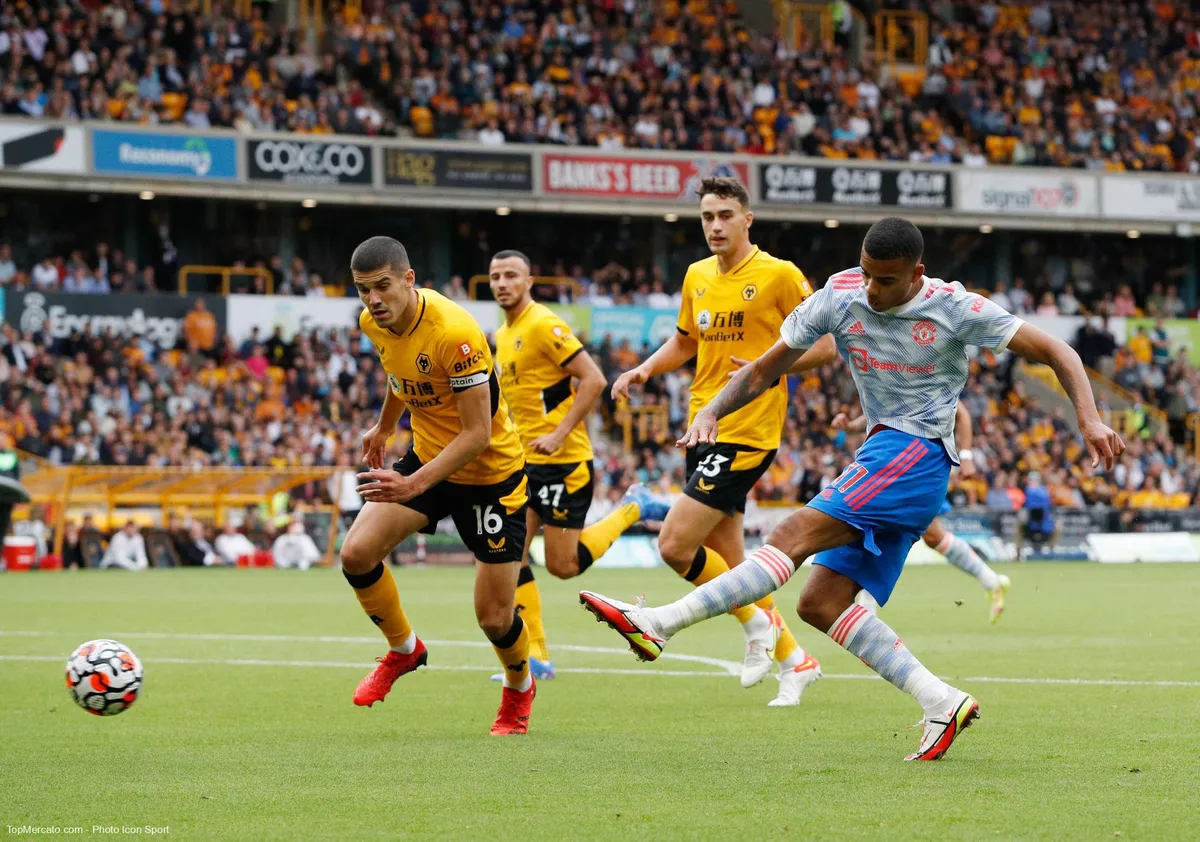 Mason Greenwood, Wolves-MU