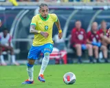 Raphinha remet en place Ronaldinho !