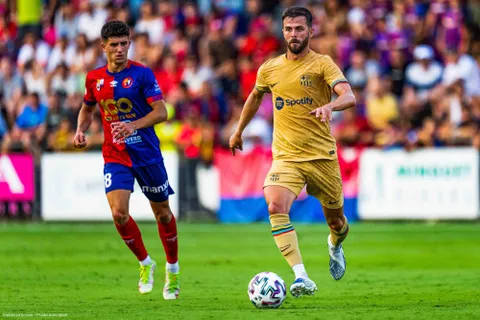 Mercato - Barça : un club français se penche sur Pjanic