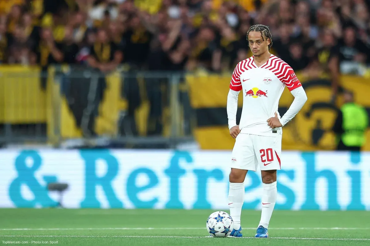 PSG : un courtisan confirme pour Xavi Simons !