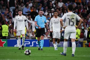 Real Madrid : “c’est toujours la même histoire avec lui…”, Roy Keane s’en prend à une recrue du mercato 2025