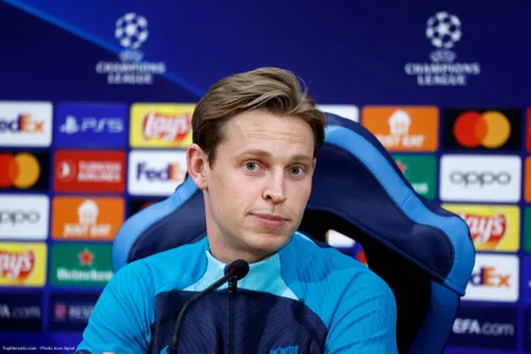 Barça : “il est humain”, Deco répond au dossier De Jong