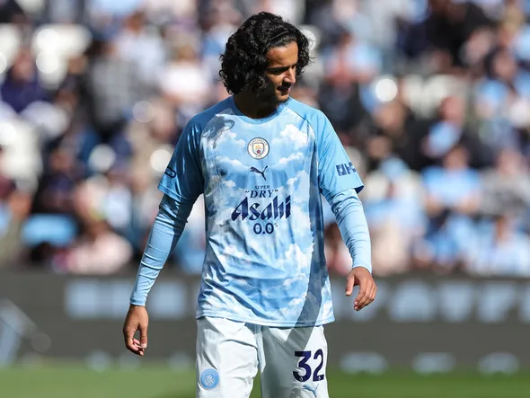 “Je place de grands espoirs en lui, mais la PL ce n’est pas la Ligue 1” : Ayyoub Bouaddi prévenu après ses débuts tonitruants à Manchester City
