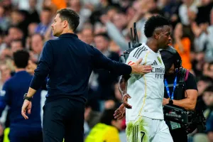 Real Madrid : “si seulement il avait assumé sa décision…” L’erreur fatale de Xabi Alonso avec Vinicius révélée