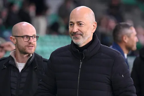 Mercato ASSE : “il y a de grandes chances que nous le signions”, le départ d’un premier indésirable se confirme