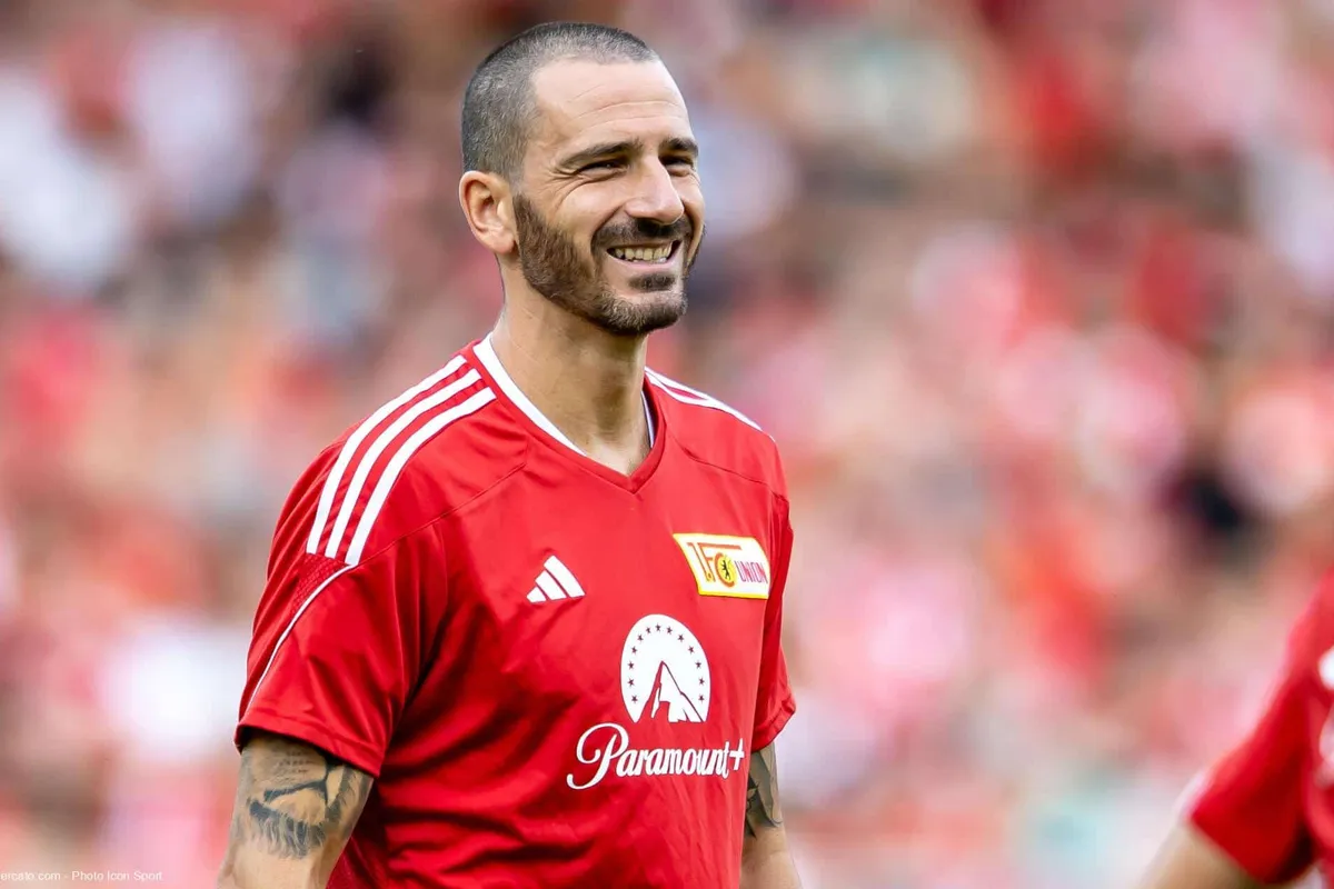 Le PSG et Manchester City ont tenté Leonardo Bonucci
