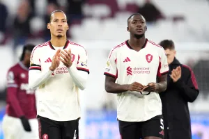 Mercato Liverpool : “ce n’est jamais aussi simple…”, Van Dijk prend position sur l’avenir d’Ibrahima Konaté