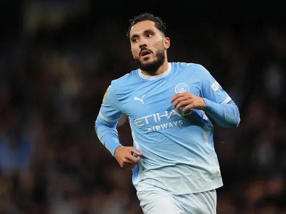 Mercato PSG : la raison qui rend l’arrivée de Rayan Cherki depuis Manchester City difficile à envisager