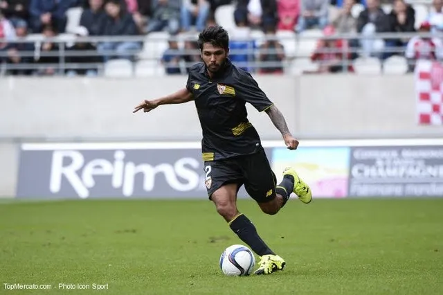 FC Séville : Trémoulinas confirme un contact avec le PSG