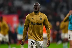 Mercato Lens : un ancien courtisan de Malang Sarr veut retenter sa chance