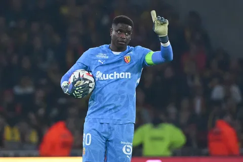 Lens : Brice Samba cible le point faible de l’équipe avant Paris