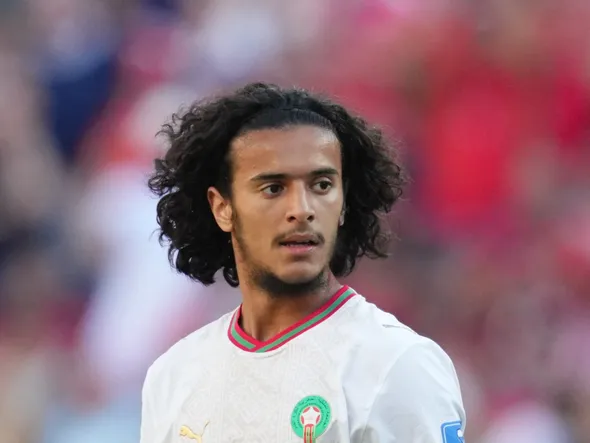 Mercato – Pourquoi Manchester City est en pole devant le PSG pour le transfert d’Ayyoub Bouaddi