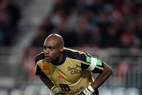 Une nouvelle doublure pour Mandanda ?