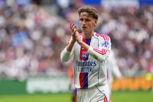 Mercato OL : la Premier League débarque sur Tyler Morton, nouveau jackpot pour les Gones ?