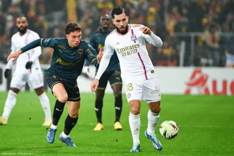 Mercato - OL : une offre inattendue de 40 M€ pour Cherki !