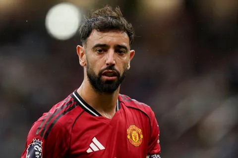 Mercato Manchester United : les 3 clubs qui ont proposé une offre XXL à Bruno Fernandes